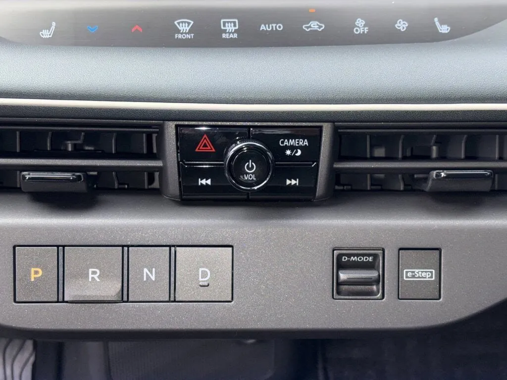 2026 Nissan LEAF Platinum+ - Photo 12