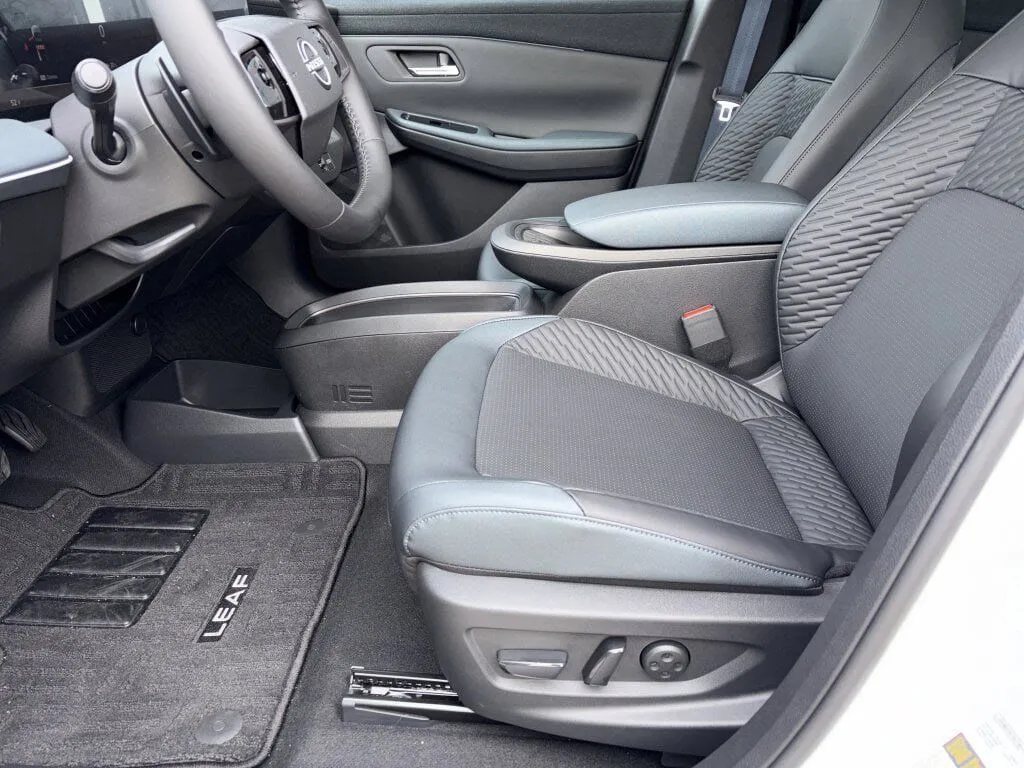 2026 Nissan LEAF Platinum+ - Photo 21