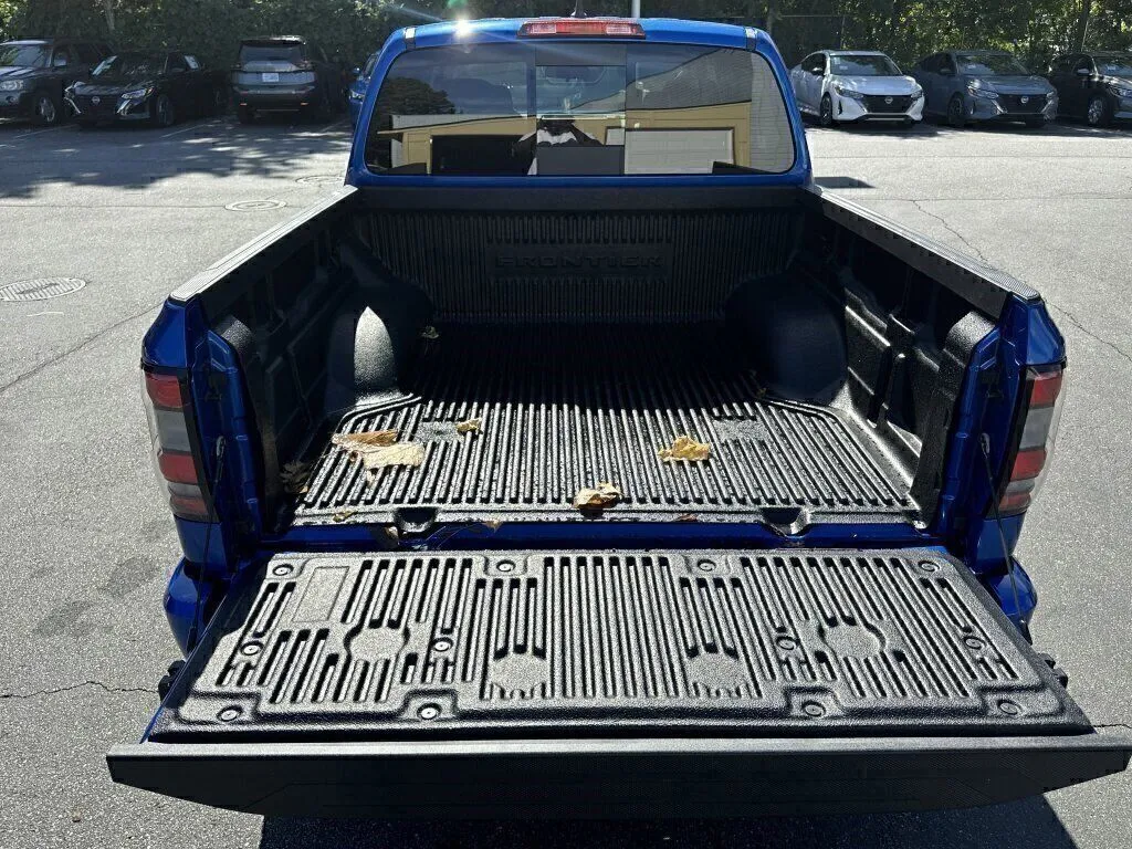 2026 Nissan Frontier SV - Photo 7