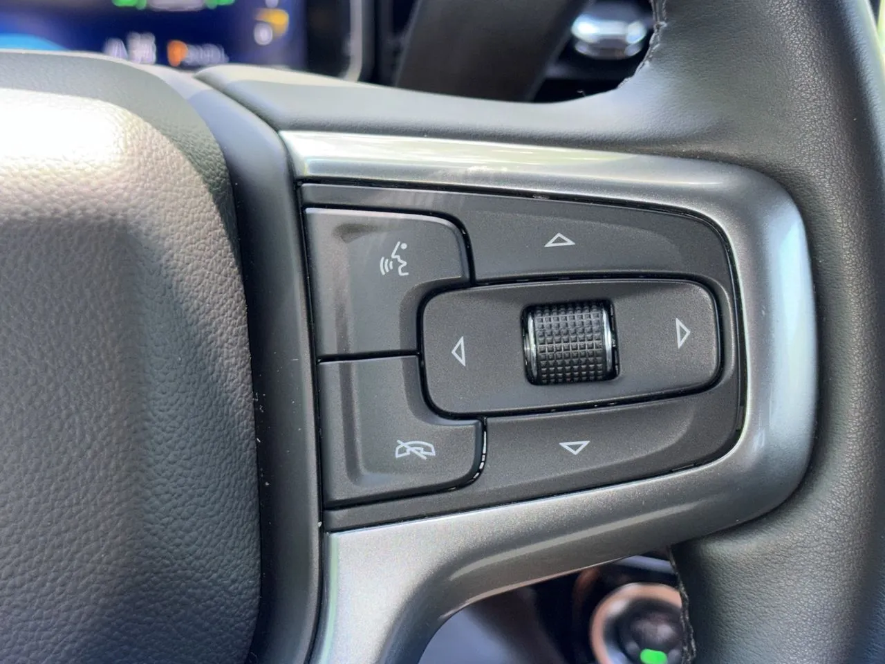 2025 Chevrolet Silverado 1500 LT - Photo 19