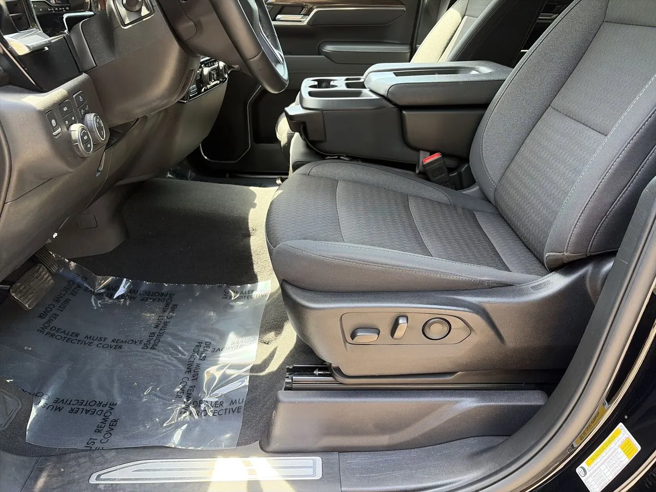 2025 Chevrolet Silverado 1500 LT - Photo 23