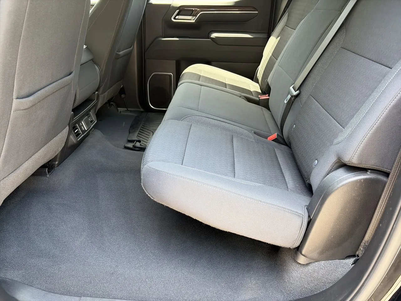 2025 Chevrolet Silverado 1500 LT - Photo 25