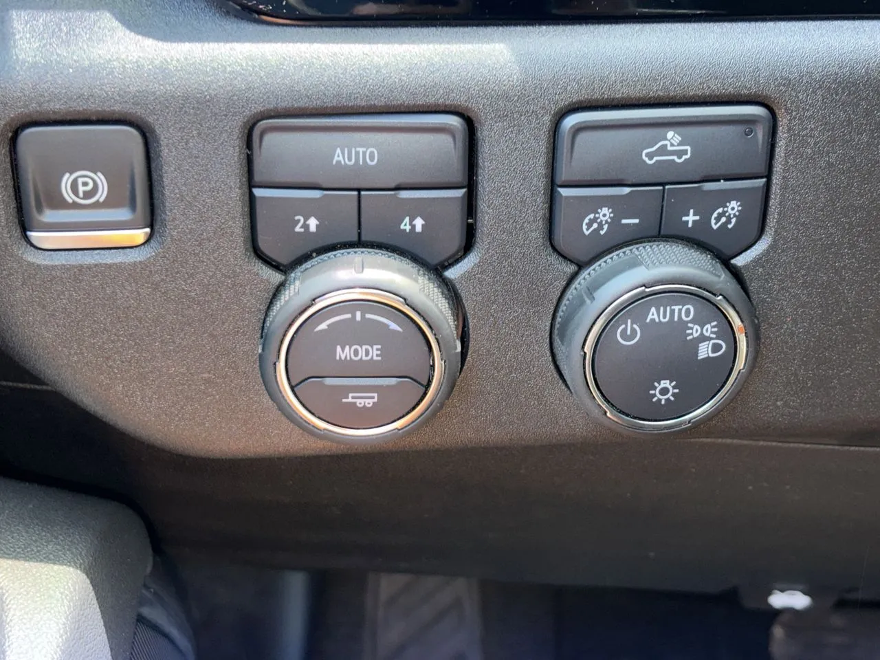 2025 Chevrolet Silverado 1500 LT - Photo 20