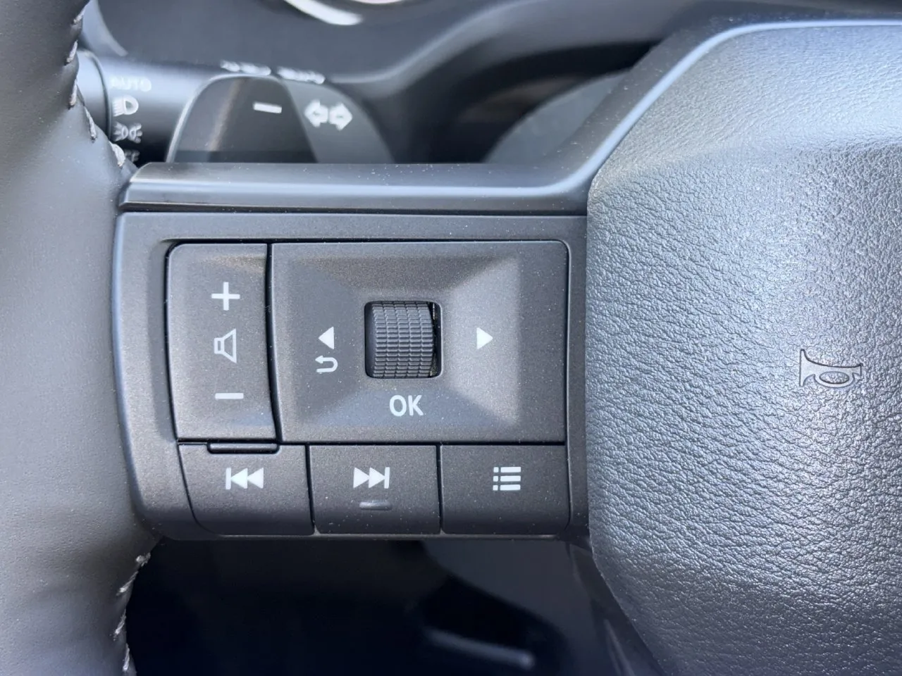 2026 Nissan Rogue SV - Photo 16