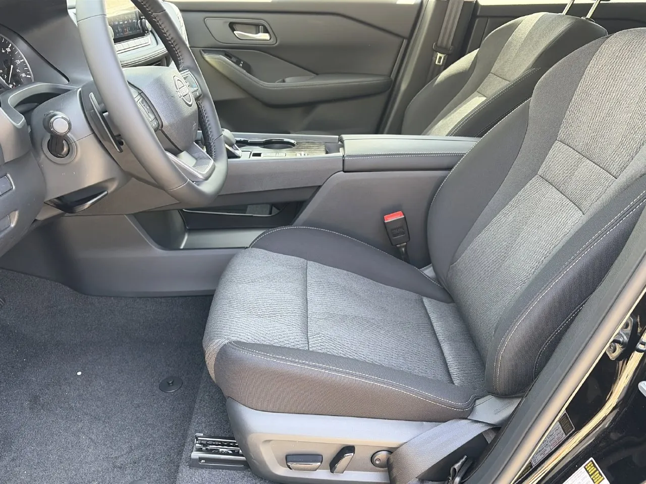 2026 Nissan Rogue SV - Photo 21