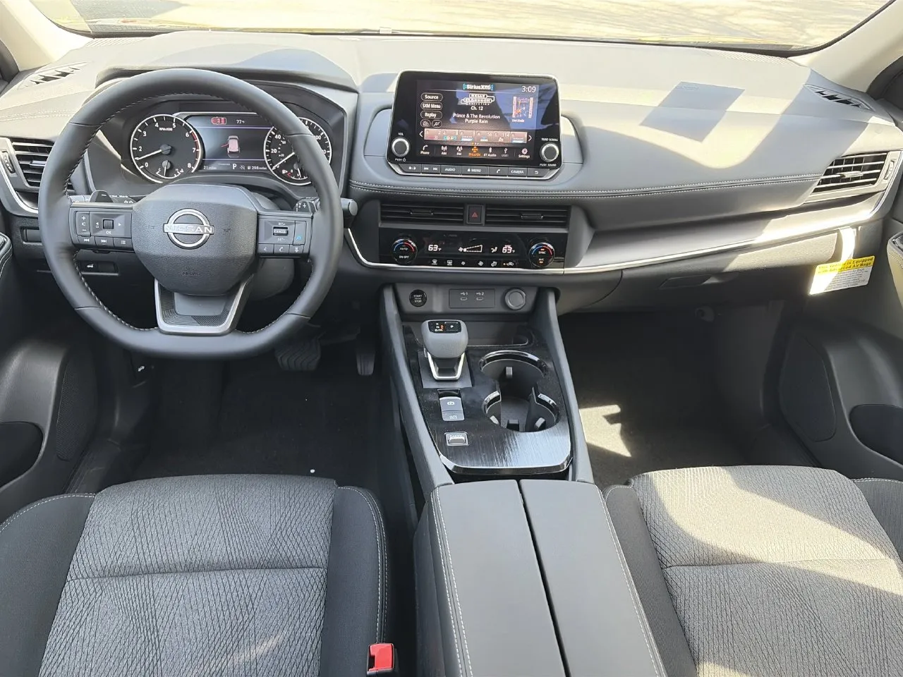 2026 Nissan Rogue SV - Photo 9