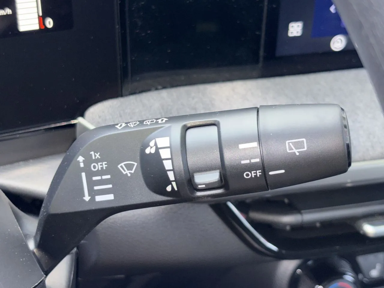 2026 Nissan KICKS SV AWD - Photo 11