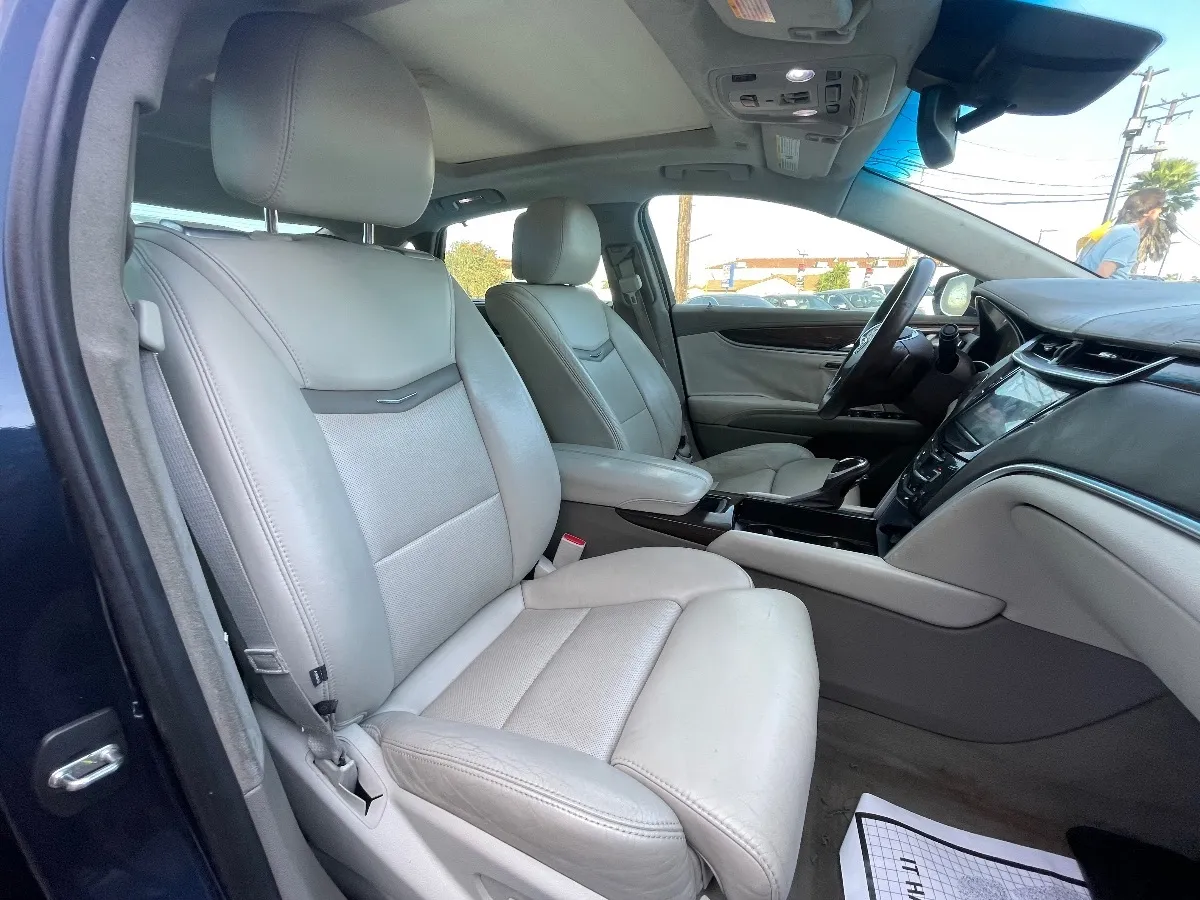 2013 Cadillac XTS Platinum Collection - Photo 13