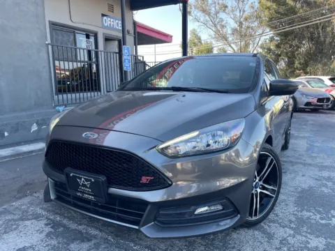 Gray 2015 Ford Focus ST for sale in Corona, CA