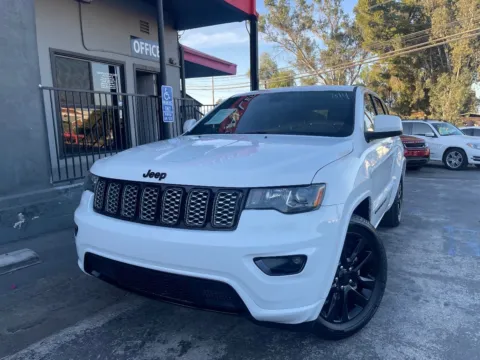 White 2018 Jeep Grand Cherokee Altitude for sale in Corona, CA