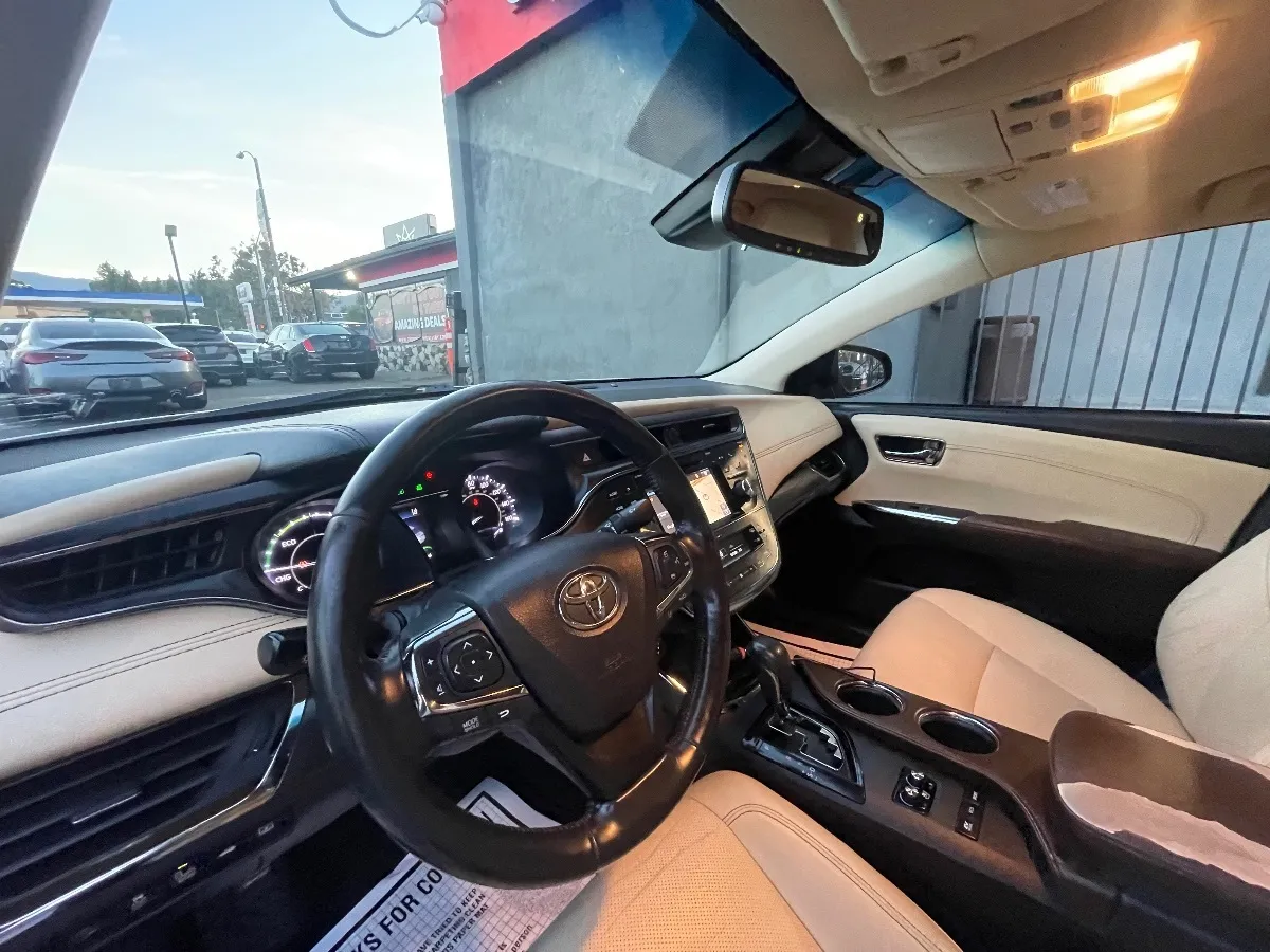 2018 Toyota Avalon Limited - Photo 9