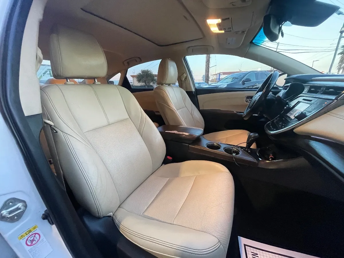 2018 Toyota Avalon Limited - Photo 13