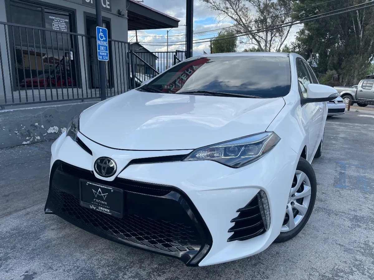 White 2018 Toyota Corolla SE for sale in Corona, CA
