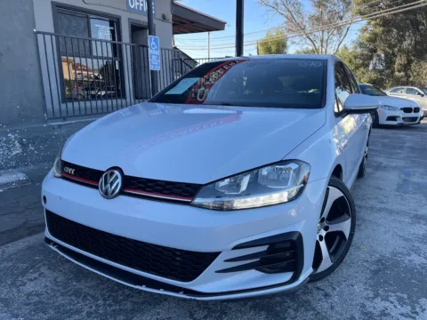 White 2018 Volkswagen Golf GTI SE for sale in Corona, CA