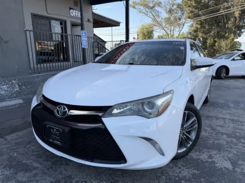 White 2017 Toyota Camry SE for sale in Corona, CA