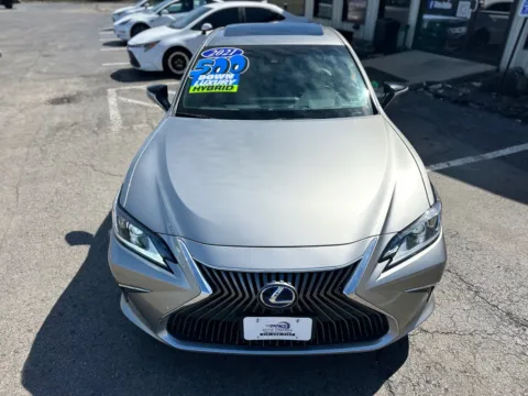 More photos of 2021 LEXUS ES 300H LUXURY at Pro Auto Finance, IN