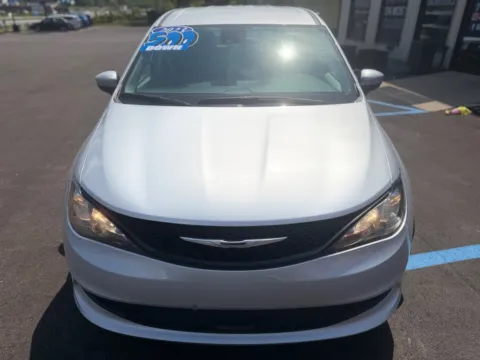 More photos of 2023 CHRYSLER VOYAGER LX at Pro Auto Finance, IN