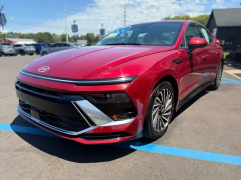 More photos of 2025 HYUNDAI SONATA HYBRID SEL at Pro Auto Finance, IN