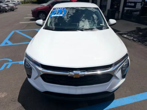 More photos of 2025 CHEVROLET TRAX LS at Pro Auto Finance, IN