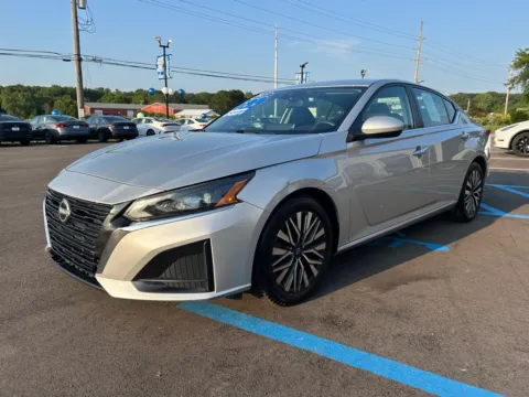 More photos of 2023 NISSAN ALTIMA 2.5 SV at Pro Auto Finance, IN