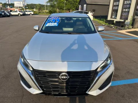 More photos of 2023 NISSAN ALTIMA 2.5 SV at Pro Auto Finance, IN