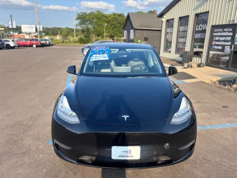 More photos of 2021 TESLA MODEL Y LONG RANGE at Pro Auto Finance, IN