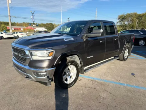 More photos of 2022 RAM 1500 BIG HORN at Pro Auto Finance, IN
