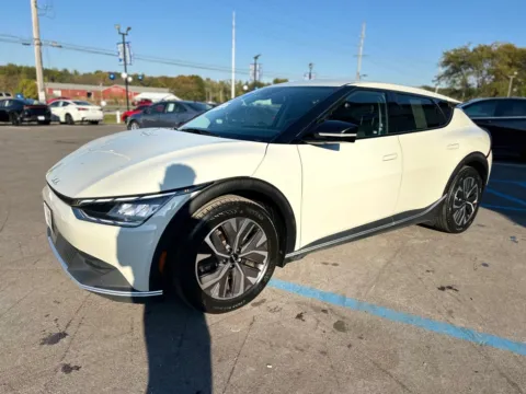 More photos of 2024 KIA EV6 LIGHT LONG RANGE at Pro Auto Finance, IN