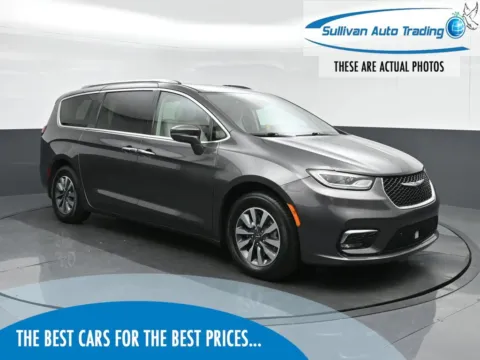 Gray 2021 Chrysler Pacifica Hybrid Touring L for sale in Norfolk, VA