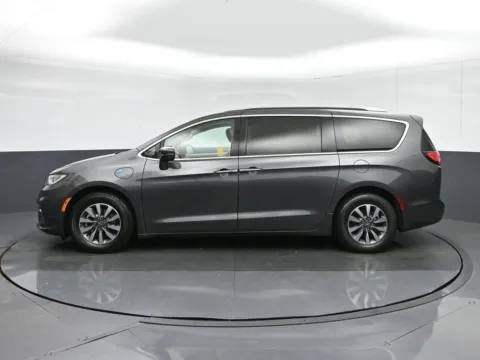 More photos of 2021 Chrysler Pacifica Hybrid Touring L at Sullivan Auto Trading Norfolk, VA