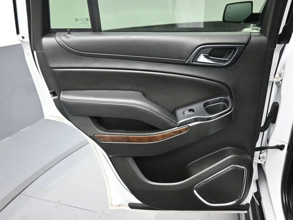 2019 Chevrolet Tahoe LT - Photo 28