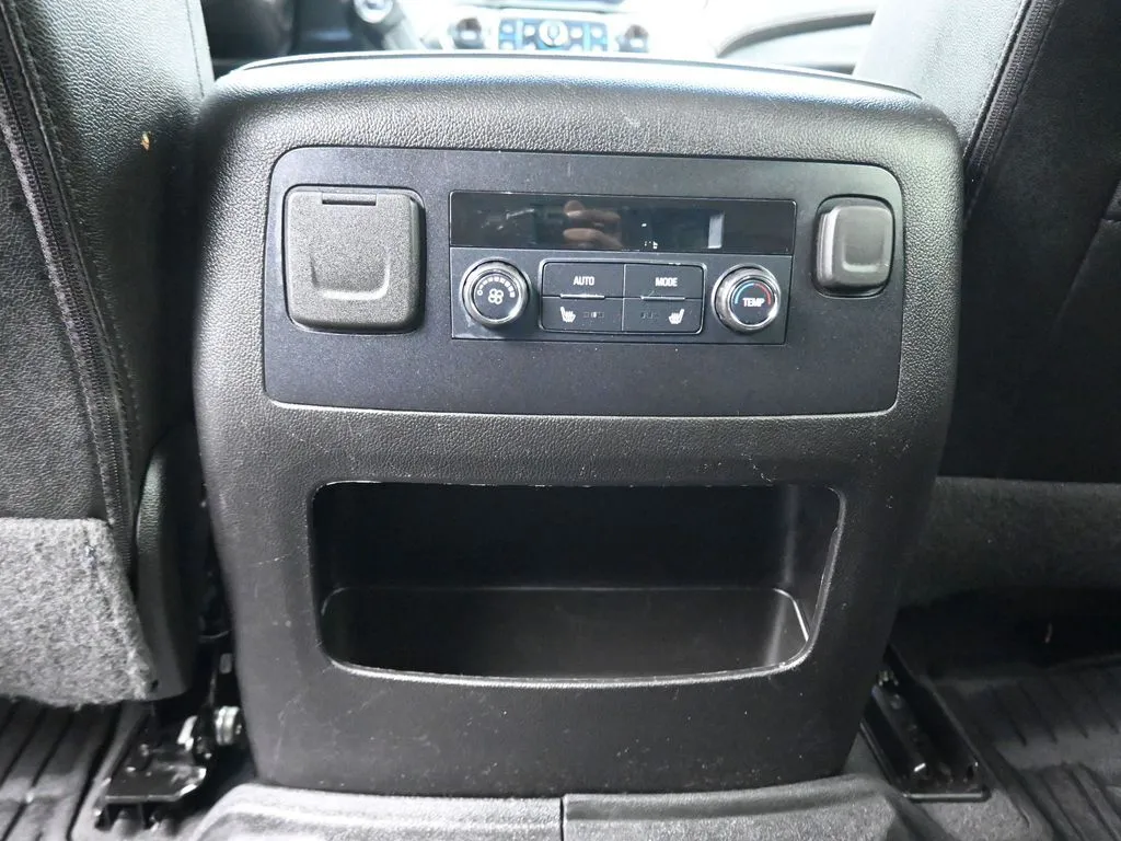 2019 Chevrolet Tahoe LT - Photo 32