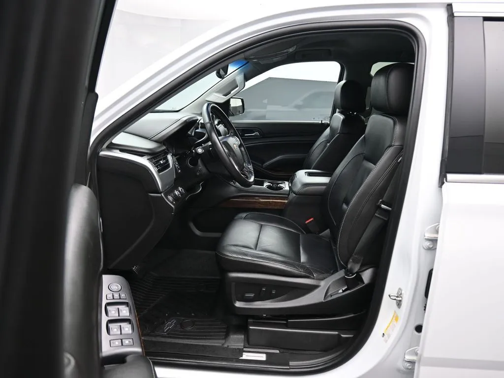 2019 Chevrolet Tahoe LT - Photo 12