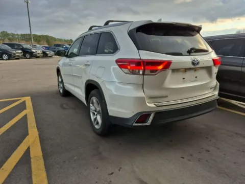Another view of 2017 Toyota Highlander Hybrid Limited for sale in Norfolk, VA at Sullivan Auto Trading Norfolk