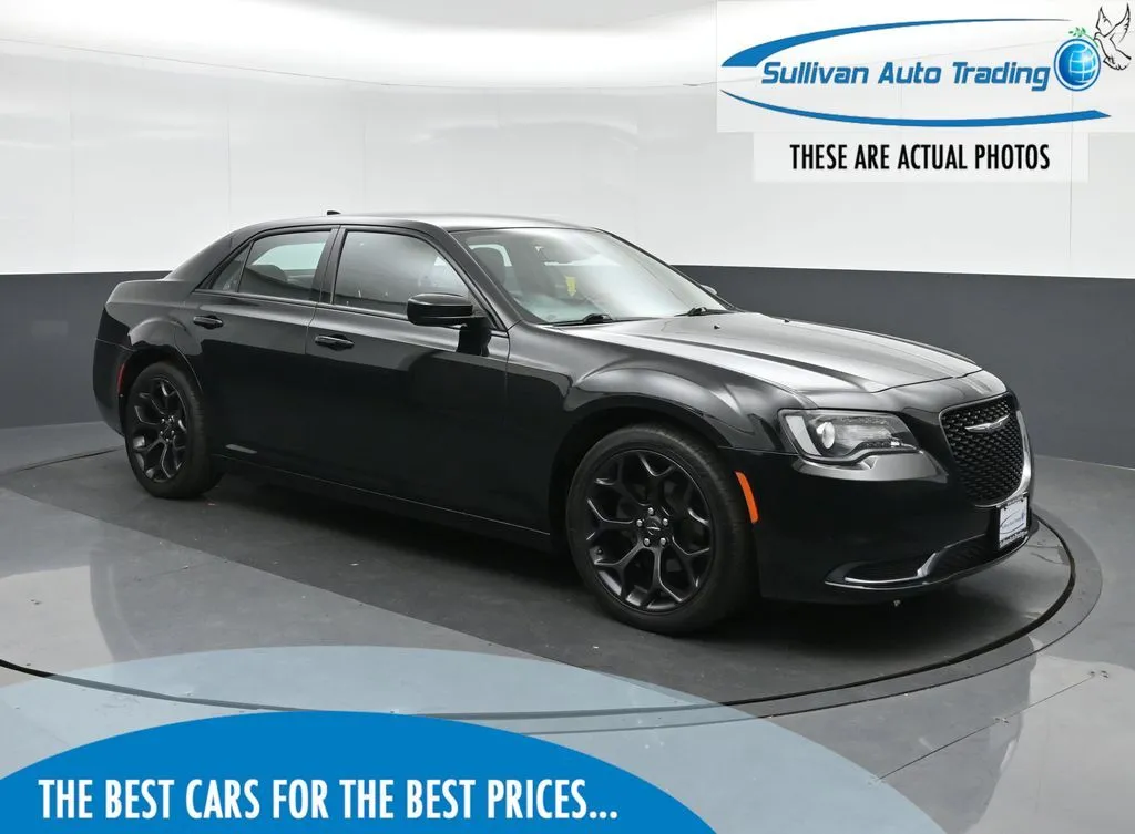 Black 2019 Chrysler 300 Touring for sale in Norfolk, VA