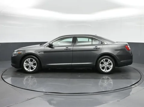 More photos of 2017 Ford Taurus SE at Sullivan Auto Trading Fredericksburg, VA