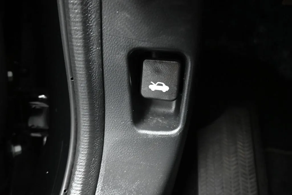 2020 Honda Civic Hatchback LX - Photo 25
