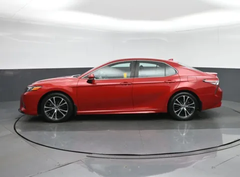 More photos of 2020 Toyota Camry Hybrid SE at Sullivan Auto Trading Norfolk, VA