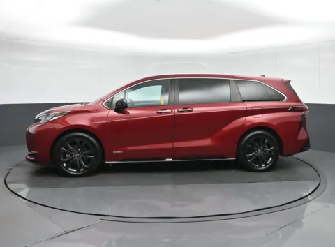 More photos of 2021 Toyota Sienna XSE at Sullivan Auto Trading Norfolk, VA