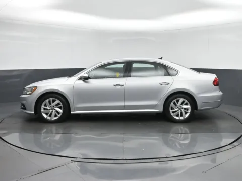More photos of 2018 Volkswagen Passat 2.0T SE w/Technology at Sullivan Auto Trading Norfolk, VA