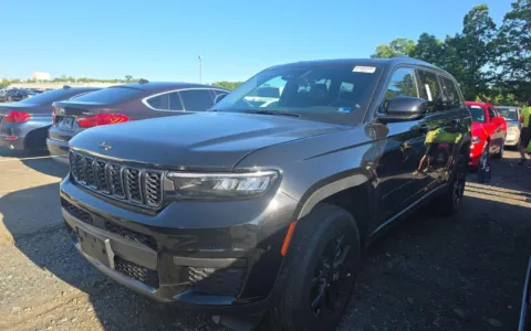 More photos of 2025 Jeep Grand Cherokee L Altitude X at Sullivan Auto Trading Norfolk, VA