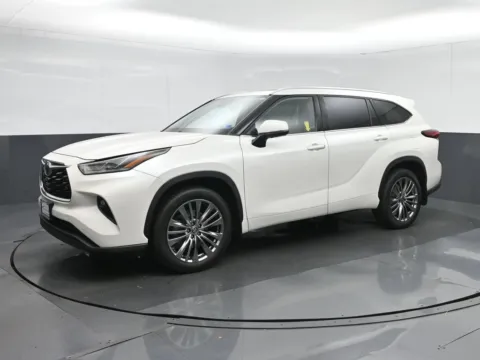 Another view of 2021 Toyota Highlander Limited for sale in Norfolk, VA at Sullivan Auto Trading Norfolk
