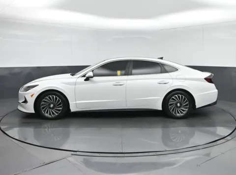 More photos of 2021 Hyundai Sonata Hybrid Limited at Sullivan Auto Trading Norfolk, VA