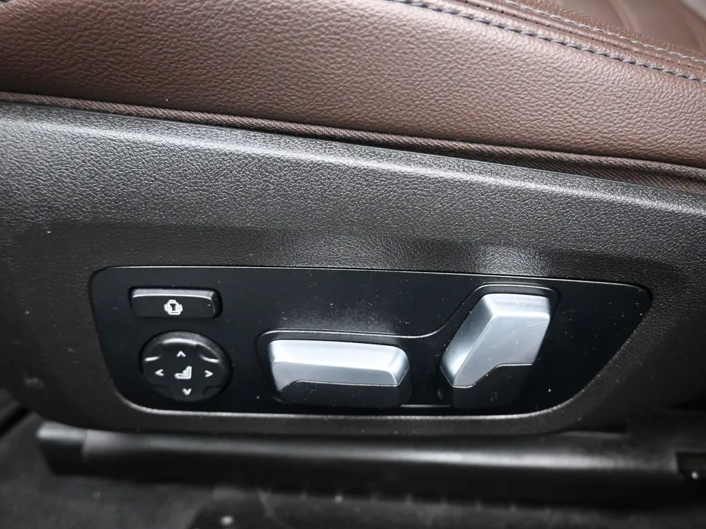 2019 BMW 3 Series 330i - Photo 13