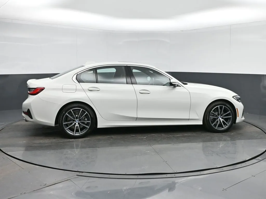 2019 BMW 3 Series 330i - Photo 8