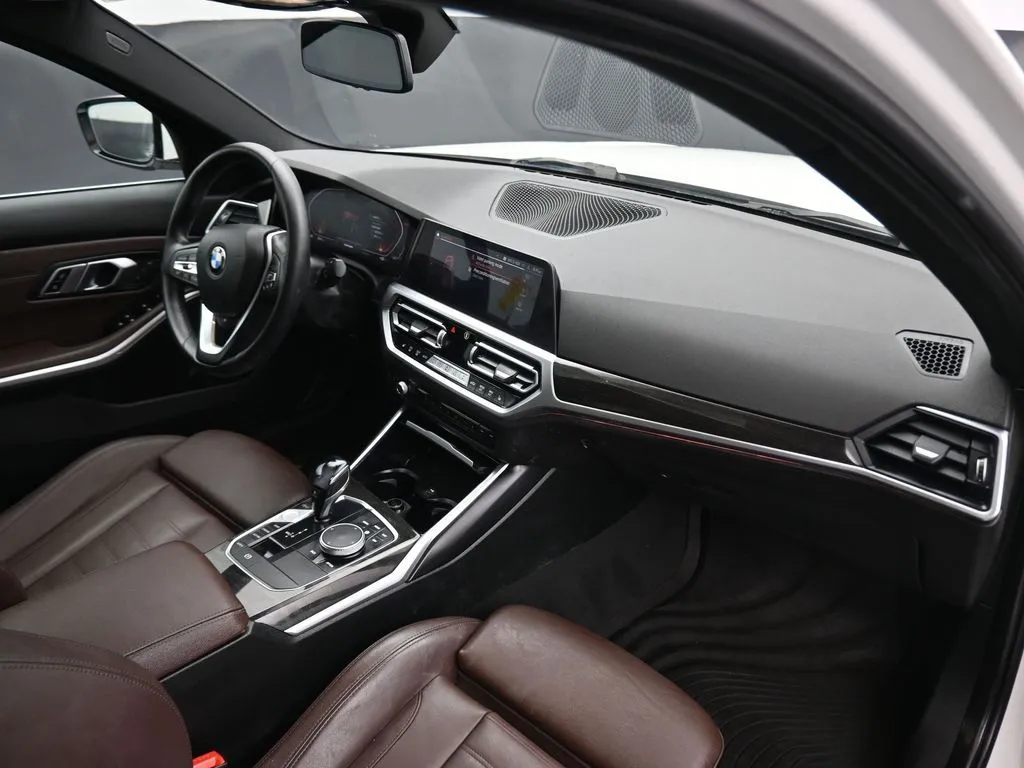2019 BMW 3 Series 330i - Photo 43