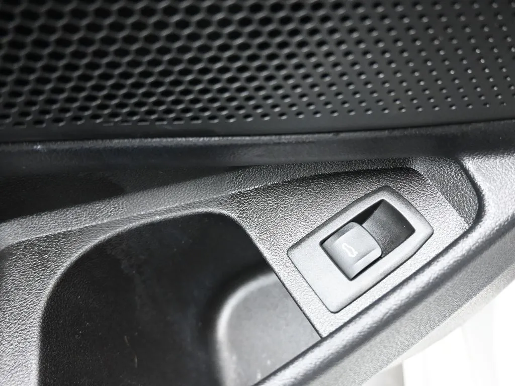 2019 BMW 3 Series 330i - Photo 11