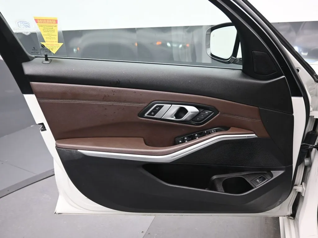 2019 BMW 3 Series 330i - Photo 9
