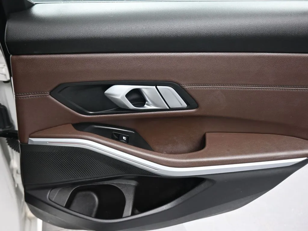 2019 BMW 3 Series 330i - Photo 36