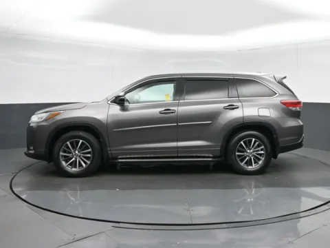 More photos of 2018 Toyota Highlander XLE at Sullivan Auto Trading Norfolk, VA